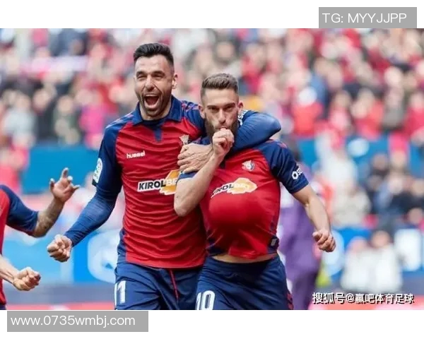 西甲强队皇家贝蒂斯官方宣布签下新秀中卫，未来防线再添新星